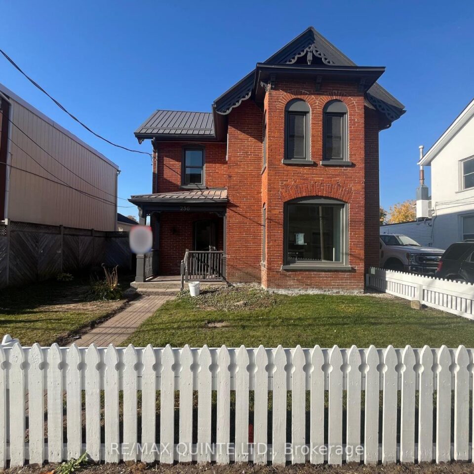 2 – 256 Coleman Street, Belleville