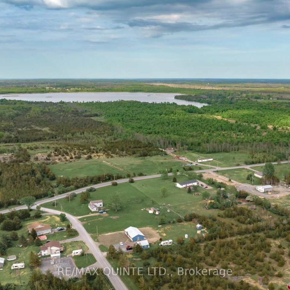 2526 County Road 5 Acres, Prince Edward County (sophiasburgh)