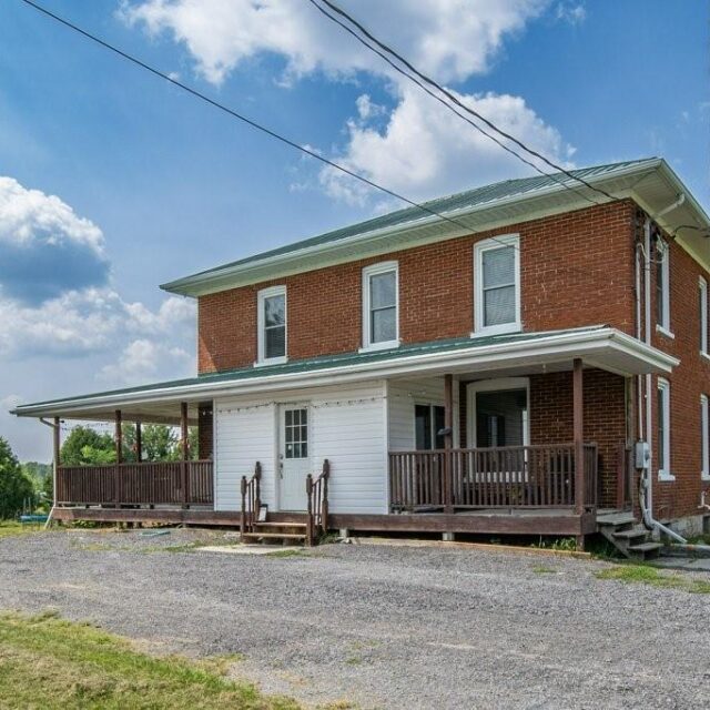 595 Craigen Road, Newburgh